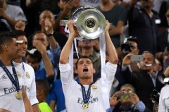 桑切斯足球哲学：从球场巨星到战术大师的教练生涯